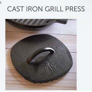 Pampered Chef Cast Iron Grill Press with Handle-NIB